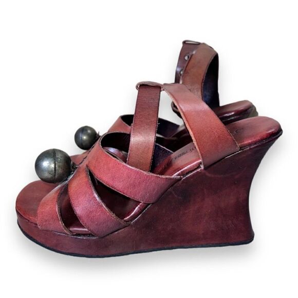 J. P. and Mattie Brown Leather Wedge Strappy Sandals Women's 6 - Picture 2 of 10